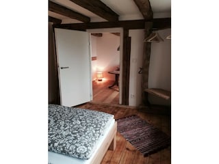 Blick von Schlafzimmer in Stube