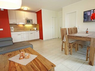 Wohnbereich mit Blick zur  Küche