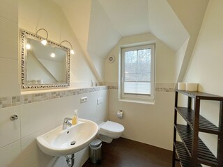 Badezimmer mit Waschbecken