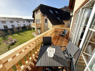 Ausblick vom bestuhlten Balkon