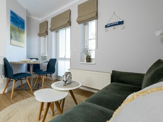 Wohnzimmer mit Esstisch