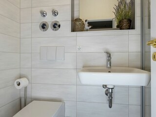 Badezimmer mit Waschbecken