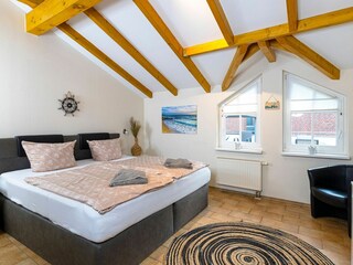 1. Schlafzimmer mit Doppelbett