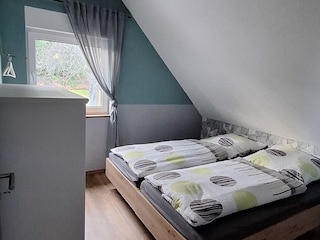 Schlafzimmer. 2 , oder als Doppelbett