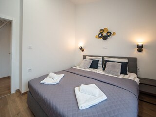 Bett im Schlafzimmer