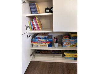 Gesellschaftsspiele und Bücher