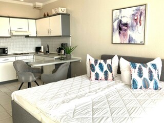 Blick zur Küchenzeile.