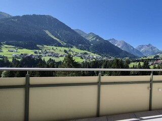 Panoramisch Aussicht vom Balkon