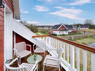 mit gemütlicher Sitzgelegenheit