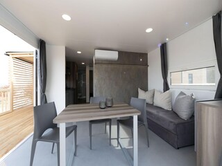 Trailer Bayerbach Features 11