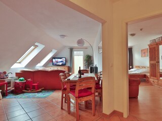 Wohn- u. Schlafzimmer