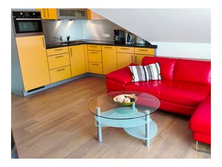 Sofa mit Blick zur Küche