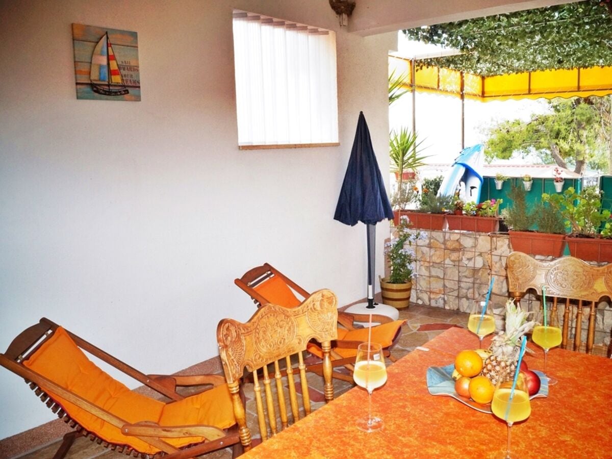Apartment Jesenice bei Dugi Rat 18