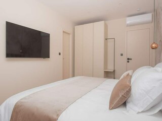 Villa Zmijavci Características 25