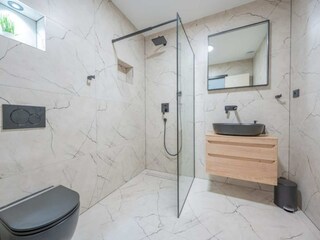 Villa Zmijavci Características 26