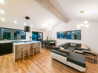 Villa Srinjine Features 24