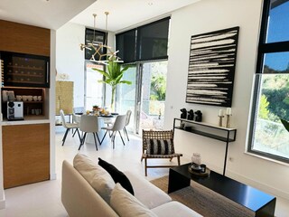 Villa Zmijavci Características 14