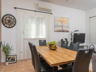 Villa Žut Caratteristiche 37