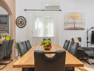 Villa Žut Características 39