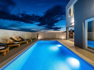 Villa Razanac Outdoor Recording 11