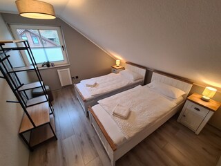 Schlafzimmer 2