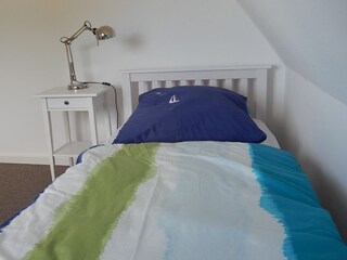 Schlafzimmer 1 OG - Einzelbett