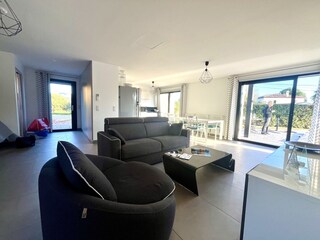 großes 50qm großes Wohnesszimmer mit Küche