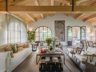 Villa Orentano Caratteristiche 38