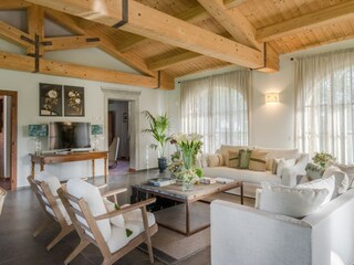 Villa Orentano Caratteristiche 106