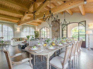 Villa Orentano Características 83