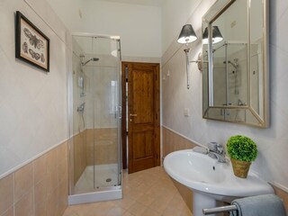 Villa Orentano Caratteristiche 81
