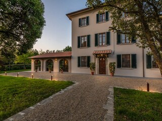 Villa Orentano Caratteristiche 82