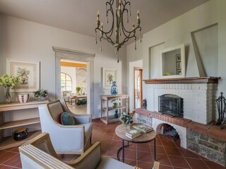 Villa Orentano Caratteristiche 83