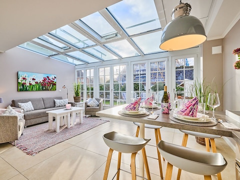 Moderne 3-Zi-Ferienwohnung "BeachLiving" in bester Strandlage