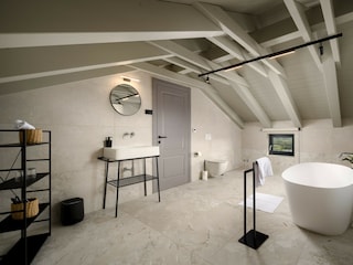 Villa Ladrovići Features 36