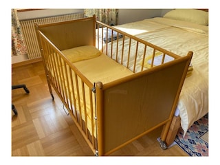 Schlafzimmer-1- Kinderbett-