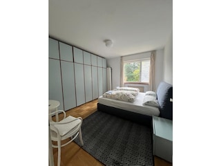 Bett Schlafzimmer-2
