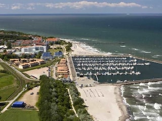 Strandresidenz-Kühlungsborn*****###br###Bootshafen, Seebrücke, Strand. Im Vordergrund ist das Str...