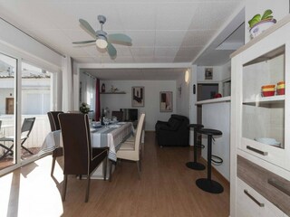 Apartamento Roses Características 12