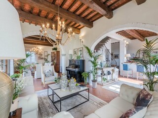 Villa Castelfiorentino Características 39