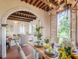 Villa Castelfiorentino Características 62