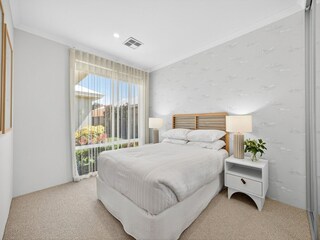 Apartment Welt Features 24