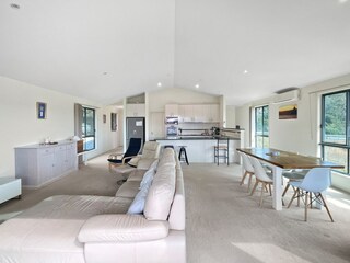 Apartment Welt Features 14