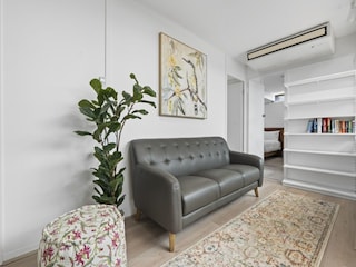 Apartment Welt Features 8