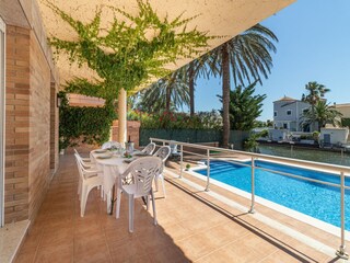 Villa Empuriabrava Buitenaudio-opname 11