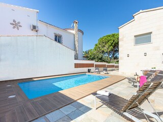 Villa Empuriabrava Buitenaudio-opname 6