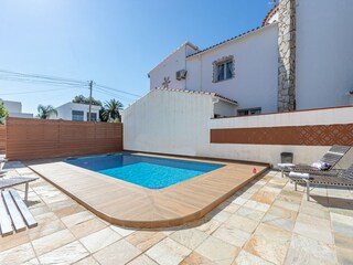 Villa Empuriabrava Buitenaudio-opname 8