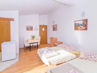 Apartment Jesenice bei Dugi Rat Ausstattung 4