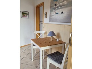 kleiner Essplatz Küche  zusätzl.im Wohnraum