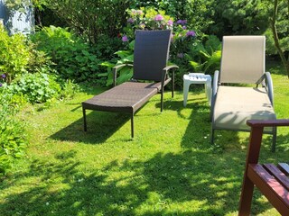 Liegewiese im Garten